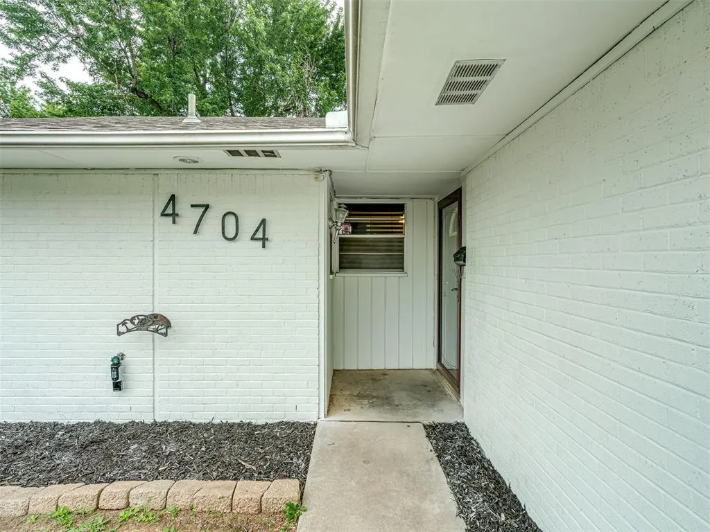 Photo 2 — 4704 Tempo Drive, Oklahoma City, OK 73115