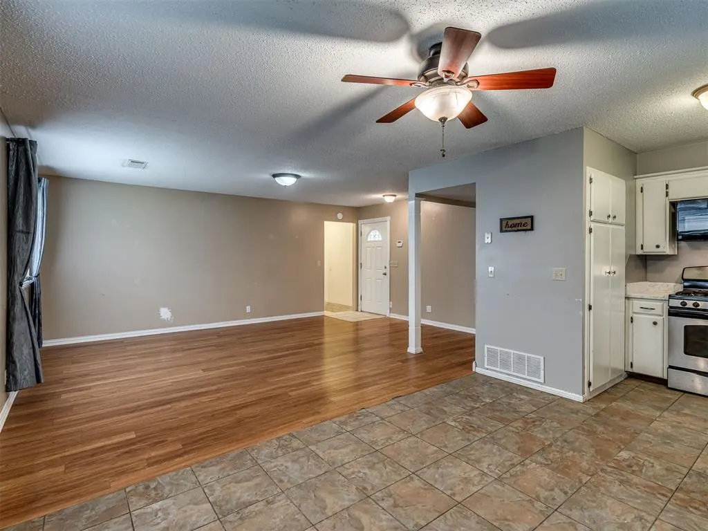 Photo 10 — 4704 Tempo Drive, Oklahoma City, OK 73115