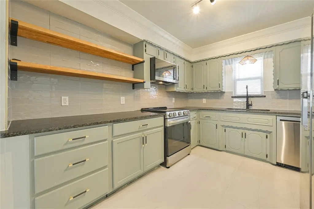 Photo 10 — 1225 SW 41st Street, Oklahoma City, OK 73109