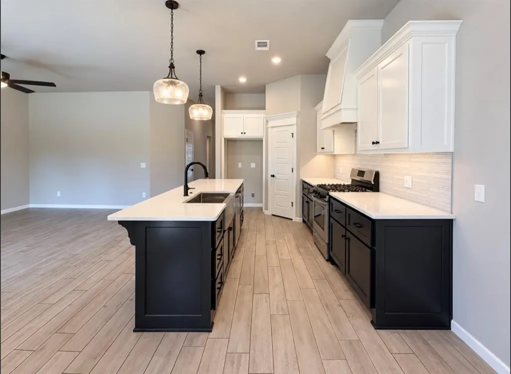 Photo 5 — 12209 Brinley Reign Drive, Yukon, OK 73099