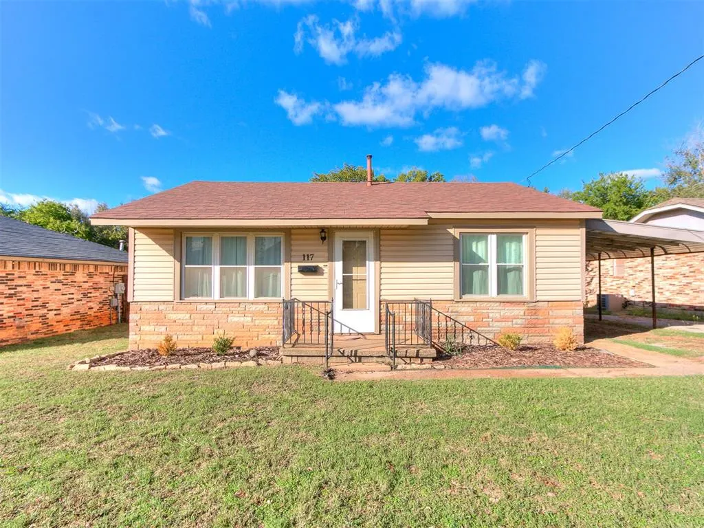 Front exterior — 117 W Clegern Avenue, Edmond, OK 73003