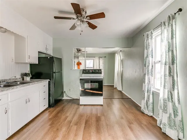 Photo 4 — 117 W Clegern Avenue, Edmond, OK 73003