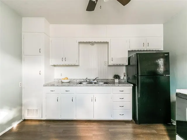 Photo 5 — 117 W Clegern Avenue, Edmond, OK 73003