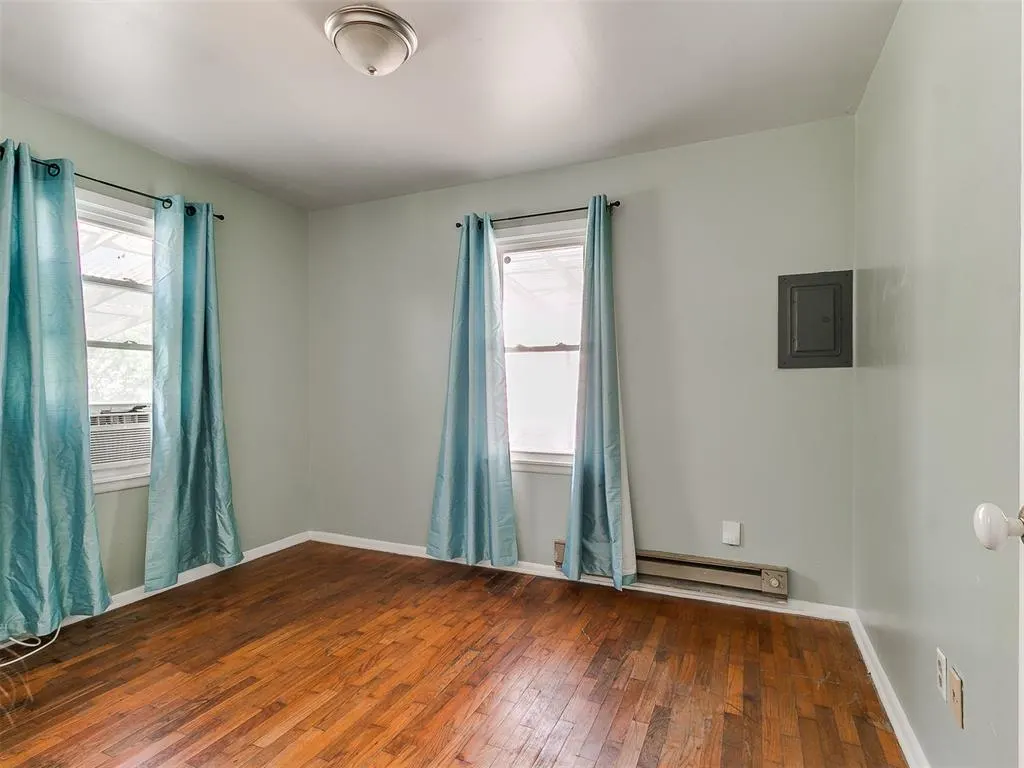 Photo 11 — 117 W Clegern Avenue, Edmond, OK 73003