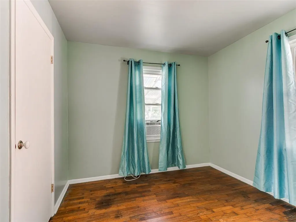 Photo 12 — 117 W Clegern Avenue, Edmond, OK 73003