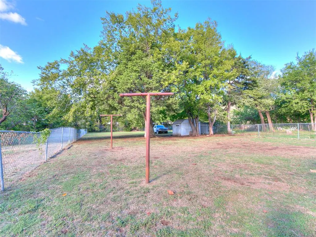Photo 15 — 117 W Clegern Avenue, Edmond, OK 73003