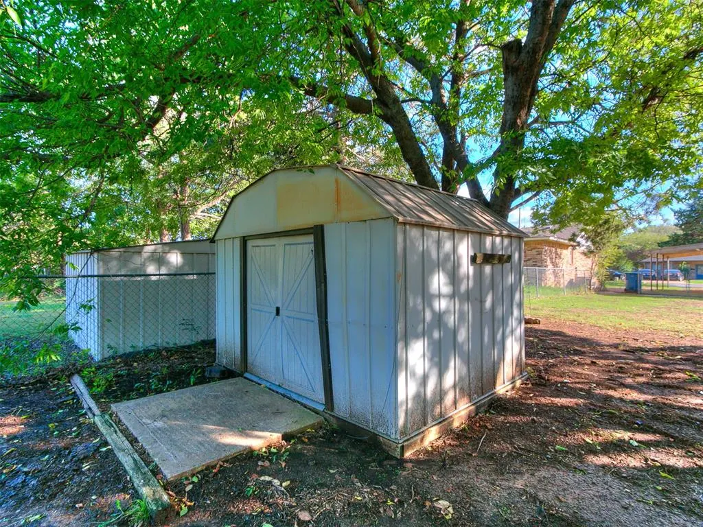 Photo 17 — 117 W Clegern Avenue, Edmond, OK 73003