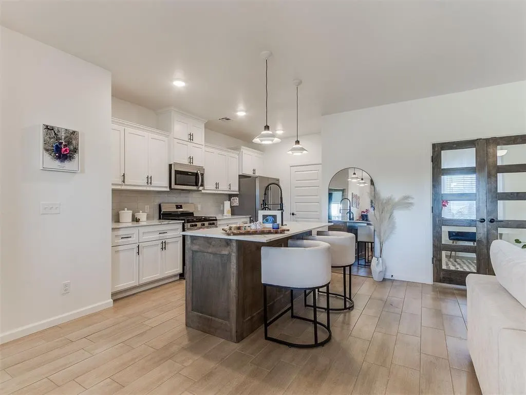Photo 13 — 9232 NW 144th Place, Yukon, OK 73099