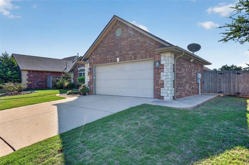 Photo 3 — 7516 NW 129th Street, Oklahoma City, OK 73142