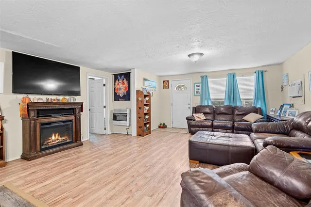 Photo 6 — 406 S Maple Street, Davis, OK 73030