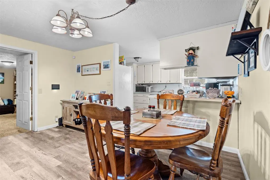 Photo 8 — 406 S Maple Street, Davis, OK 73030