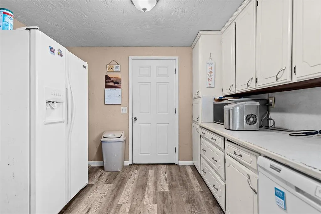 Photo 14 — 406 S Maple Street, Davis, OK 73030
