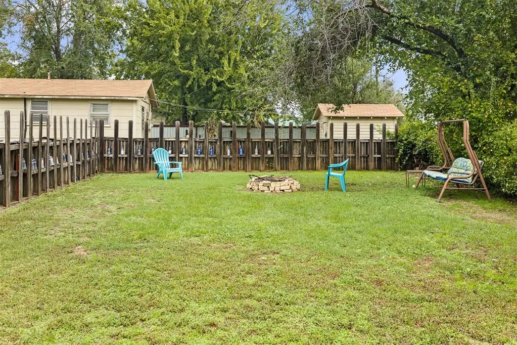 Photo 34 — 406 S Maple Street, Davis, OK 73030