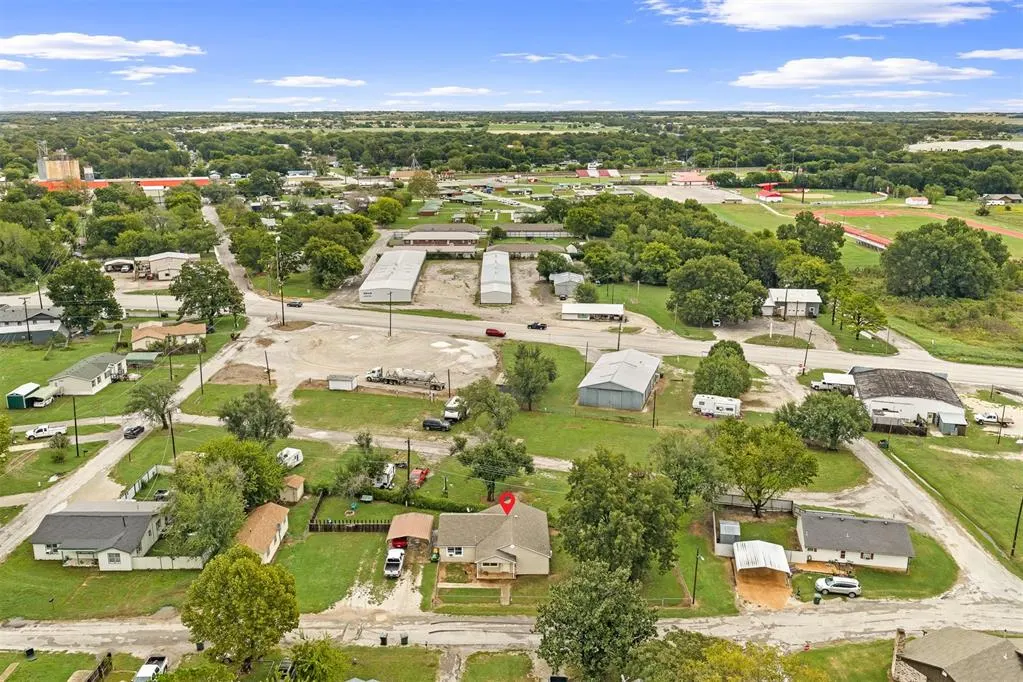 Photo 38 — 406 S Maple Street, Davis, OK 73030