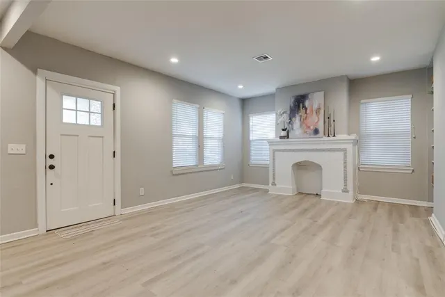 Photo 7 — 832 NW 35th Street, Oklahoma City, OK 73118