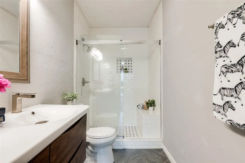 Photo 32 — 832 NW 35th Street, Oklahoma City, OK 73118
