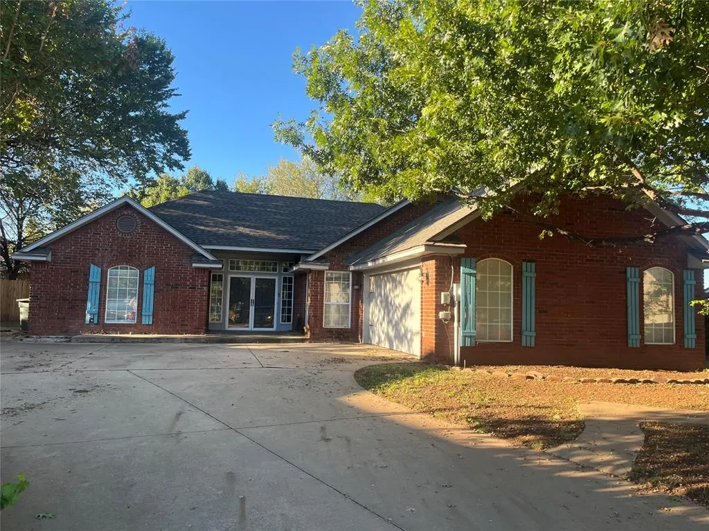 Front exterior — 705 Copperfield Court, Edmond, OK 73003