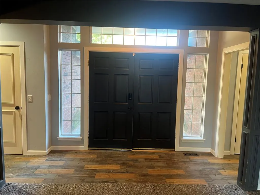 Photo 12 — 705 Copperfield Court, Edmond, OK 73003