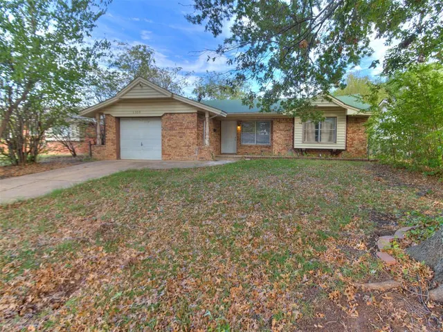 Photo 4 — 1100 Shalimar Drive, Del City, OK 73115