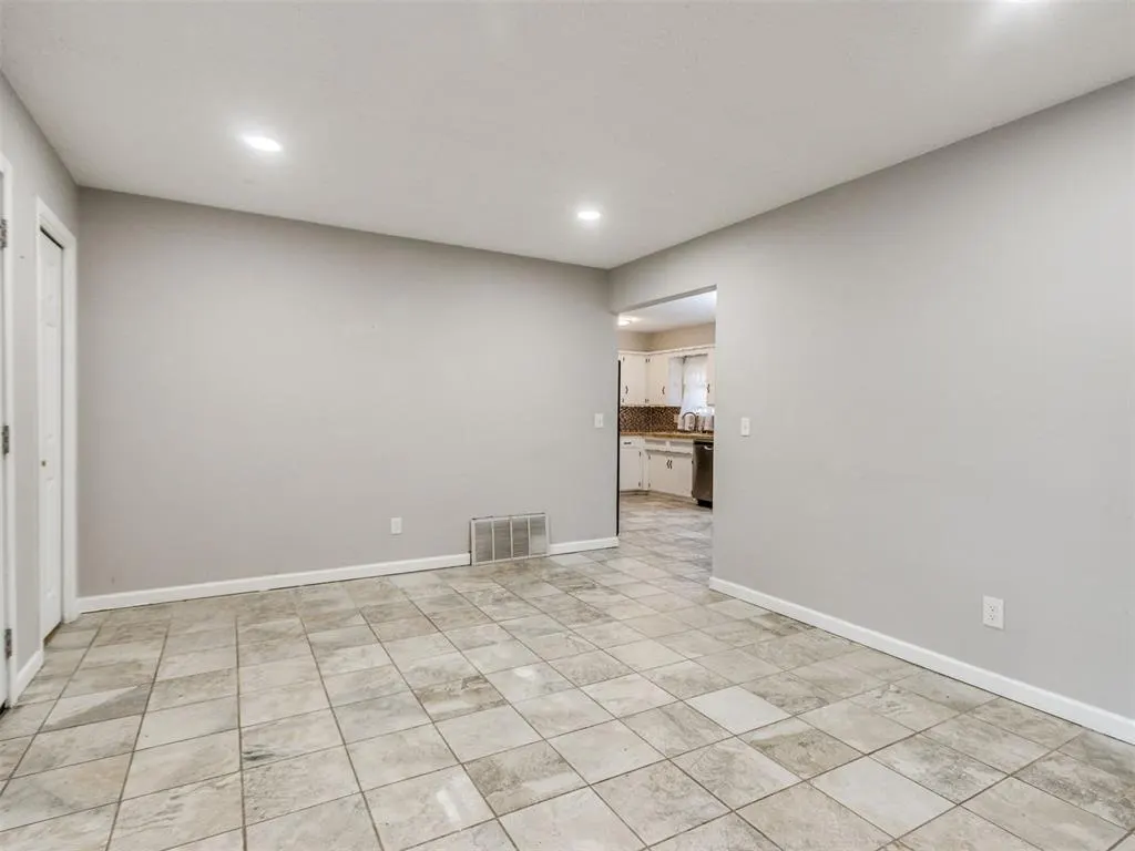 Photo 12 — 1100 Shalimar Drive, Del City, OK 73115