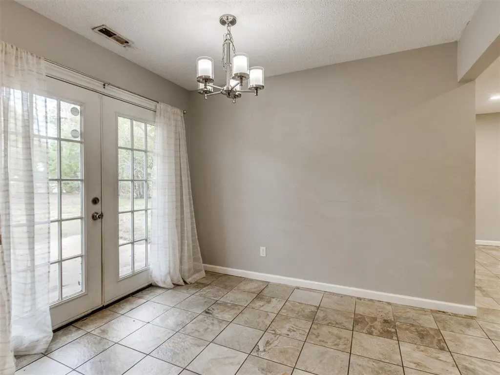 Photo 14 — 1100 Shalimar Drive, Del City, OK 73115