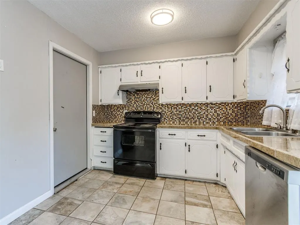 Photo 16 — 1100 Shalimar Drive, Del City, OK 73115