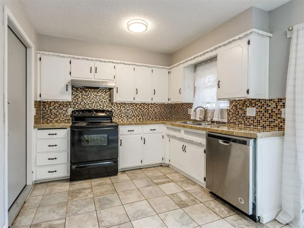 Photo 17 — 1100 Shalimar Drive, Del City, OK 73115