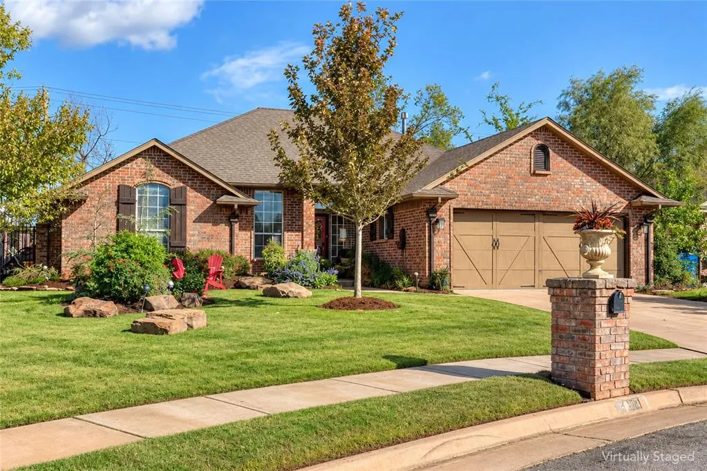 Photo 2 — 2804 Nantucket Lane, Edmond, OK 73013