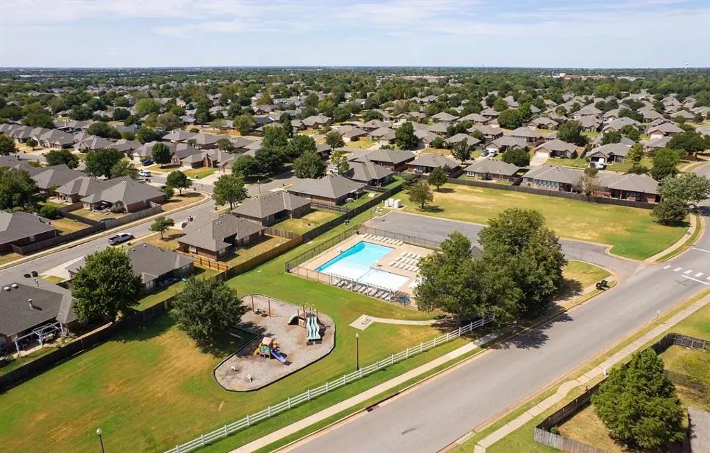 Photo 40 — 2804 Nantucket Lane, Edmond, OK 73013