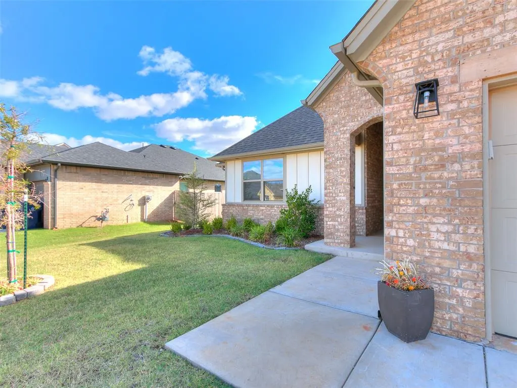 Photo 2 — 9312 NW 146th Street, Yukon, OK 73099