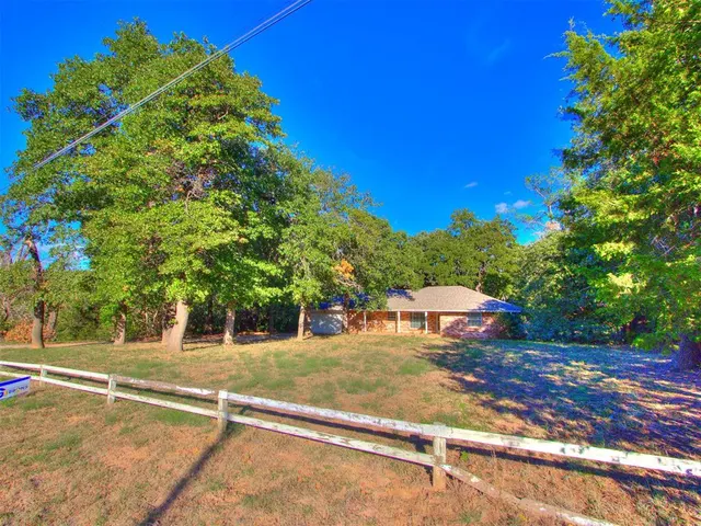 Photo 5 — 1114 N Broadview Drive, Oklahoma City, OK 73127