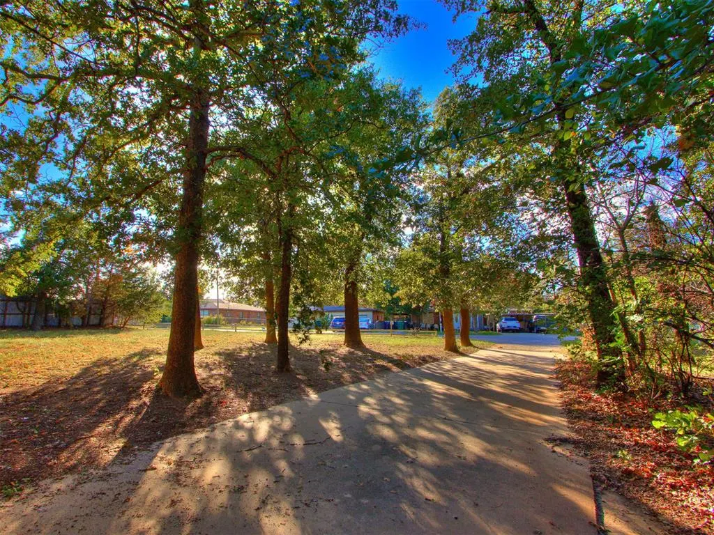 Photo 11 — 1114 N Broadview Drive, Oklahoma City, OK 73127