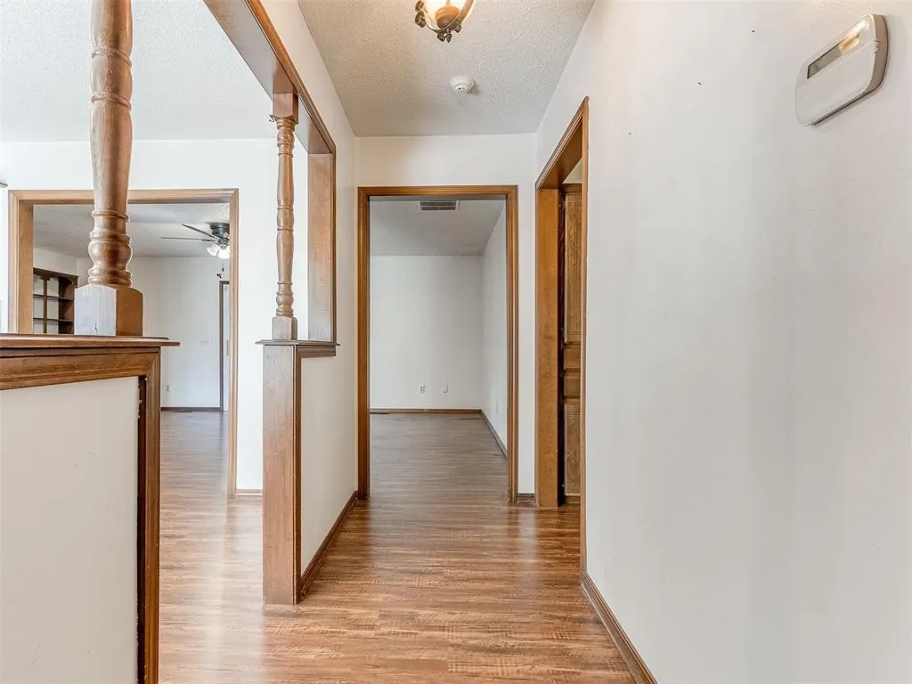 Photo 14 — 1114 N Broadview Drive, Oklahoma City, OK 73127