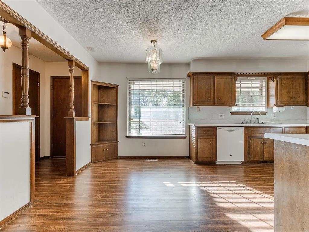 Photo 21 — 1114 N Broadview Drive, Oklahoma City, OK 73127