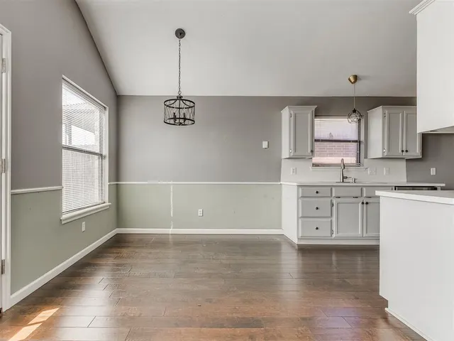 Photo 8 — 316 SE 23rd Street, Moore, OK 73160