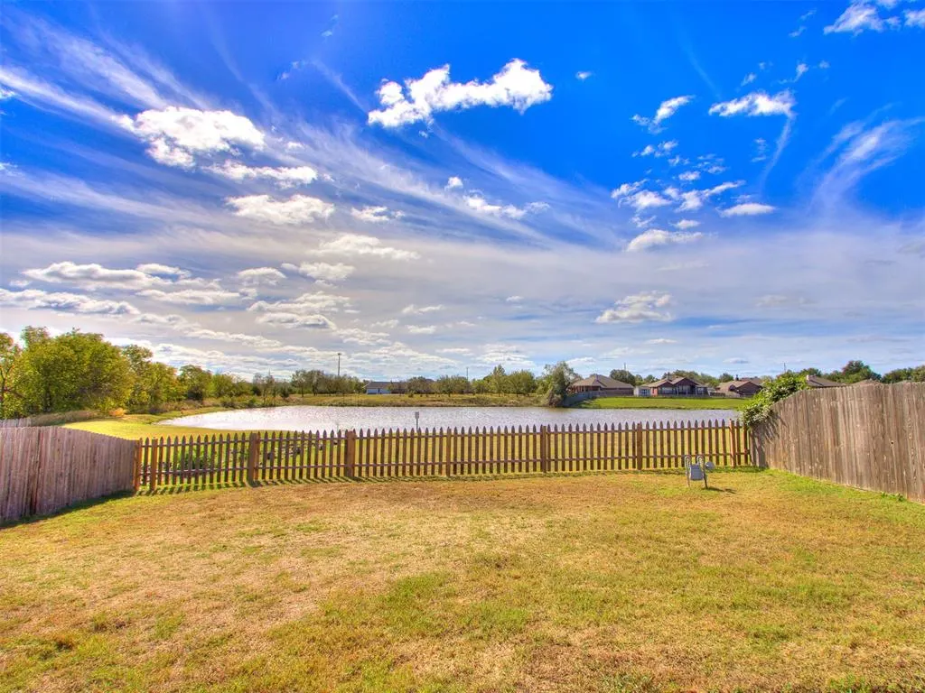 Photo 11 — 316 SE 23rd Street, Moore, OK 73160