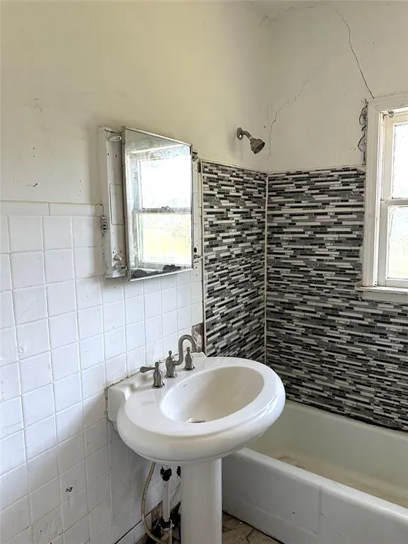 Photo 4 — 808 S Oak, Holdenville, OK 74848