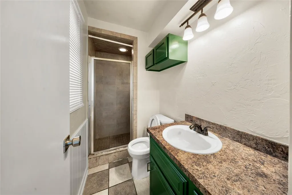 Photo 13 — 8400 S Villa Avenue, Oklahoma City, OK 73159