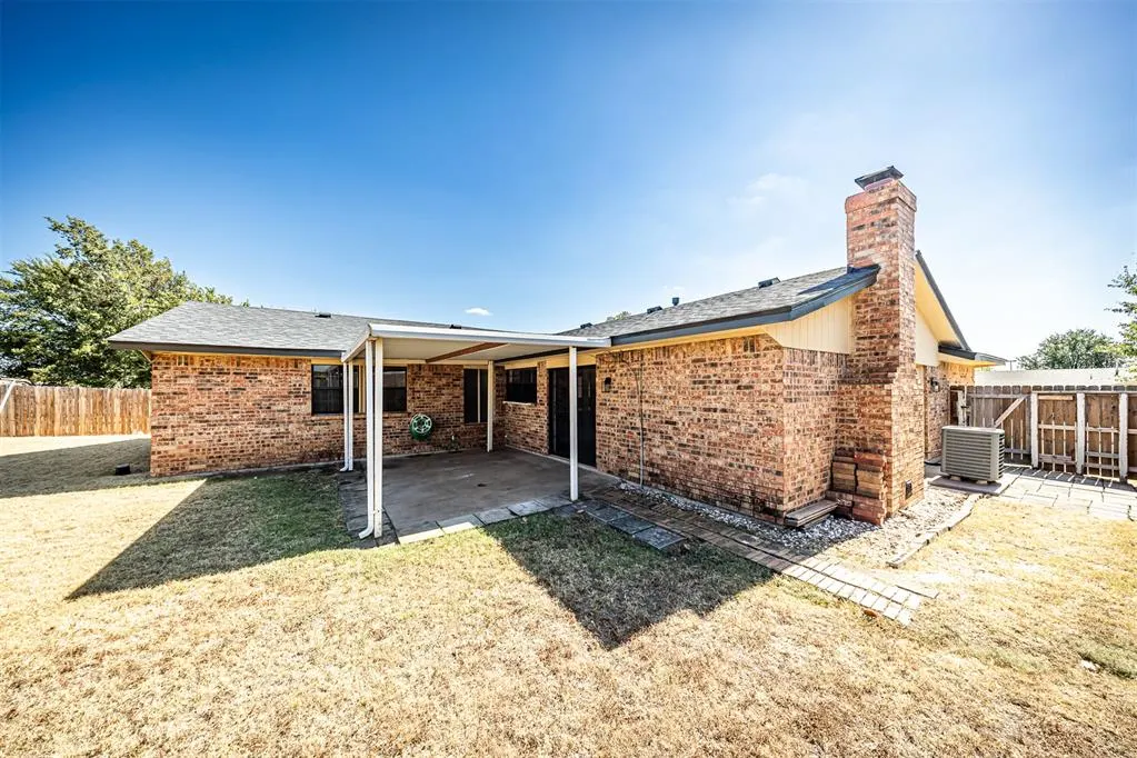Photo 3 — 7911 NW Echo Road, Lawton, OK 73505