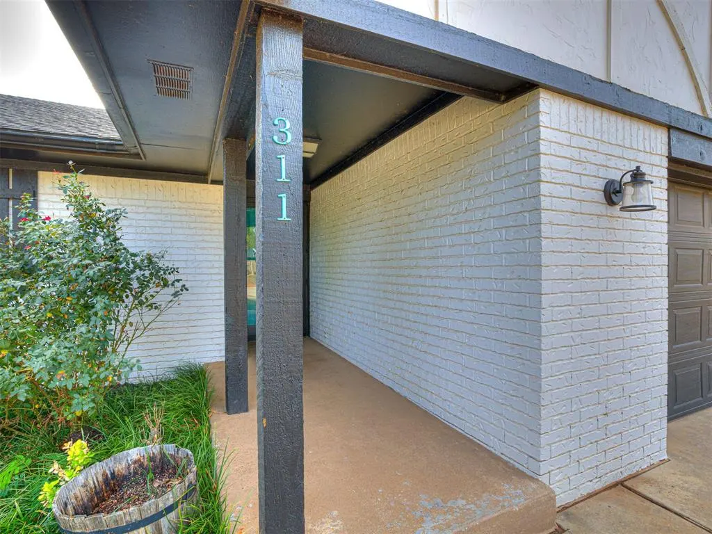 Photo 13 — 311 Christopher Drive, Chickasha, OK 73018