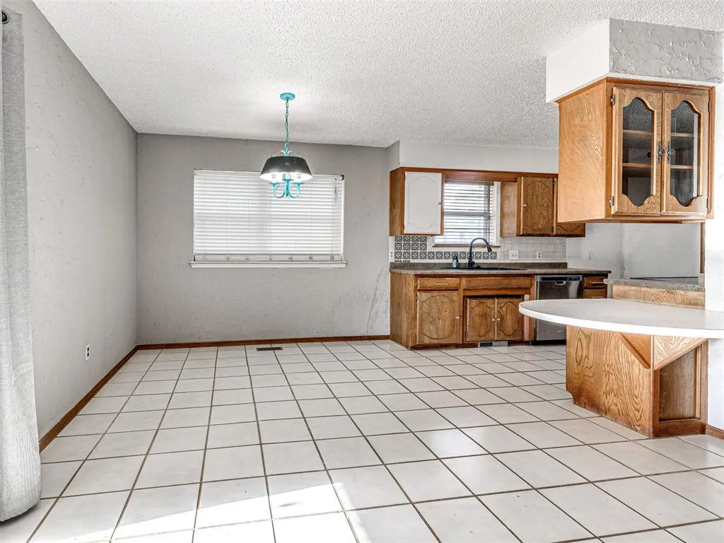 Photo 25 — 311 Christopher Drive, Chickasha, OK 73018