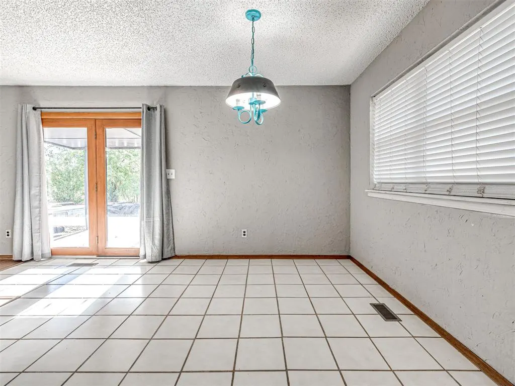 Photo 27 — 311 Christopher Drive, Chickasha, OK 73018