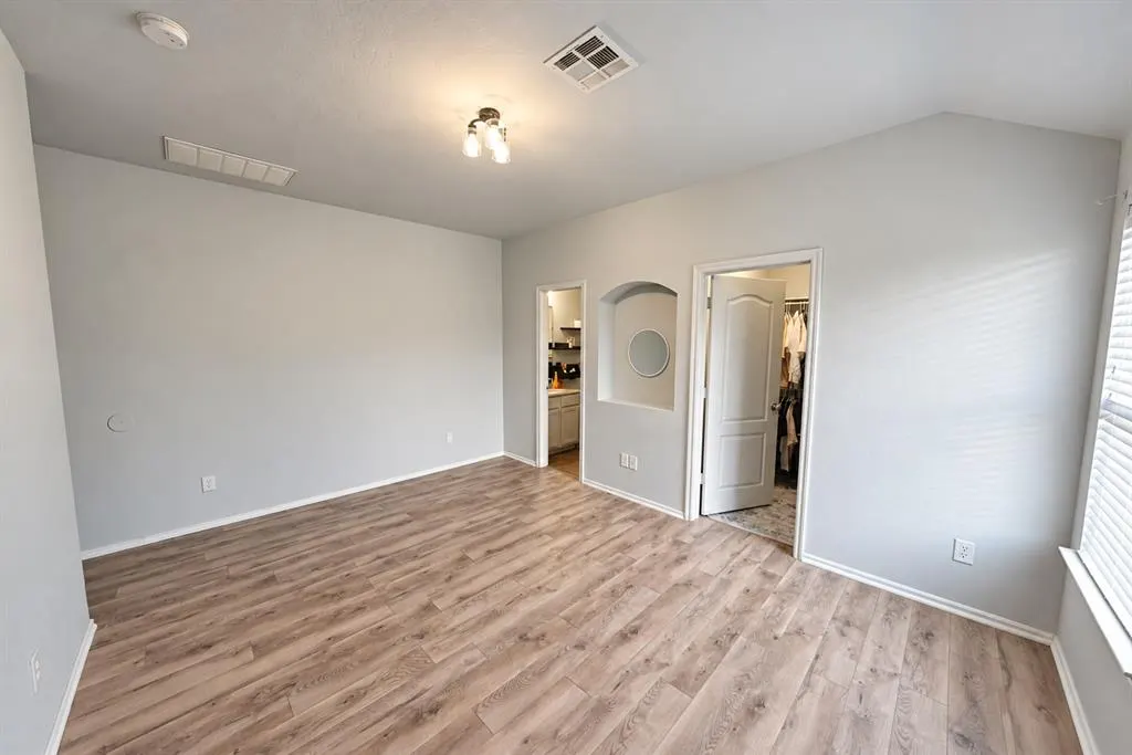 Photo 13 — 6100 Courtyards Court, Oklahoma City, OK 73149