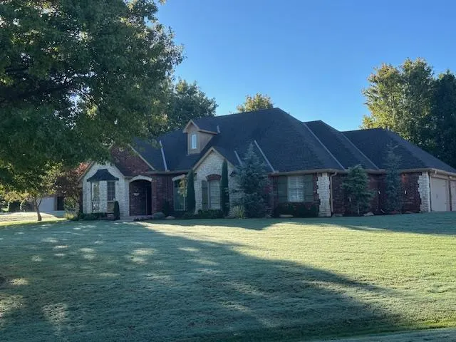 Photo 3 — 18470 N Antler Way, Edmond, OK 73012