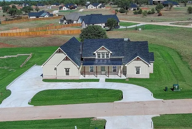 Photo 2 — 2438 Wind River Circle, Blanchard, OK 73010