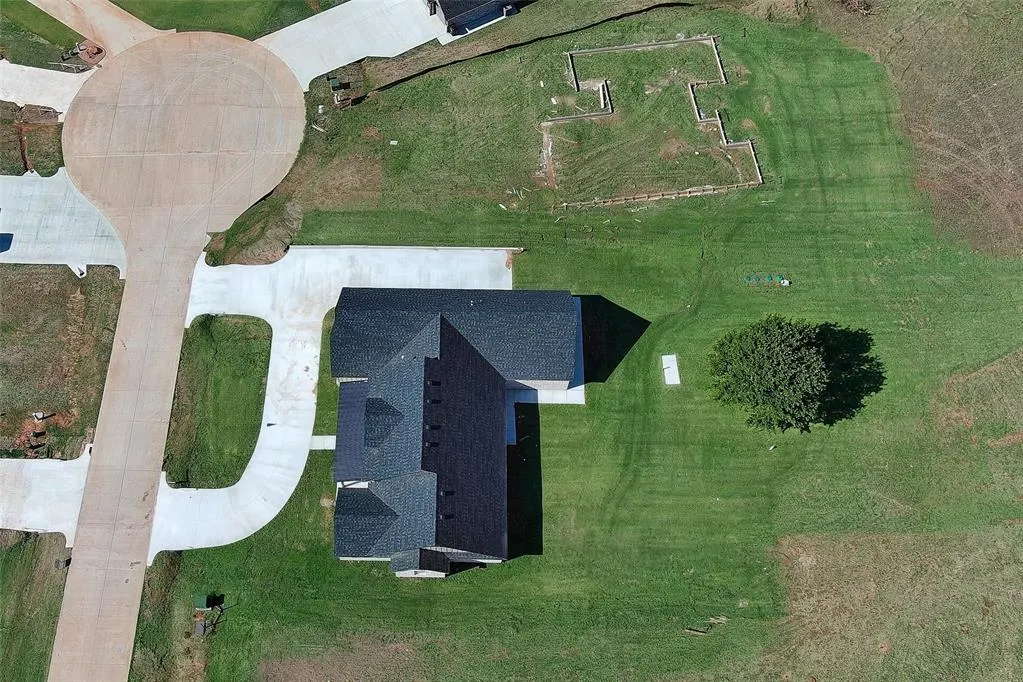 Photo 39 — 2438 Wind River Circle, Blanchard, OK 73010