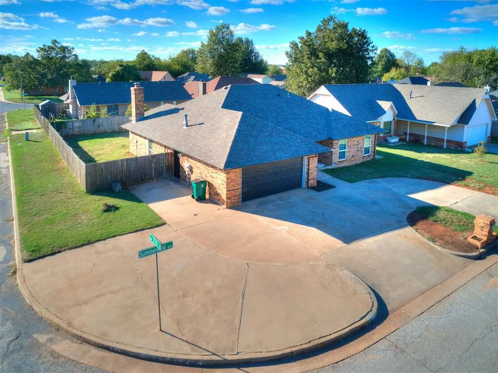 Photo 2 — 3725 Summerwind Avenue, Oklahoma City, OK 73179