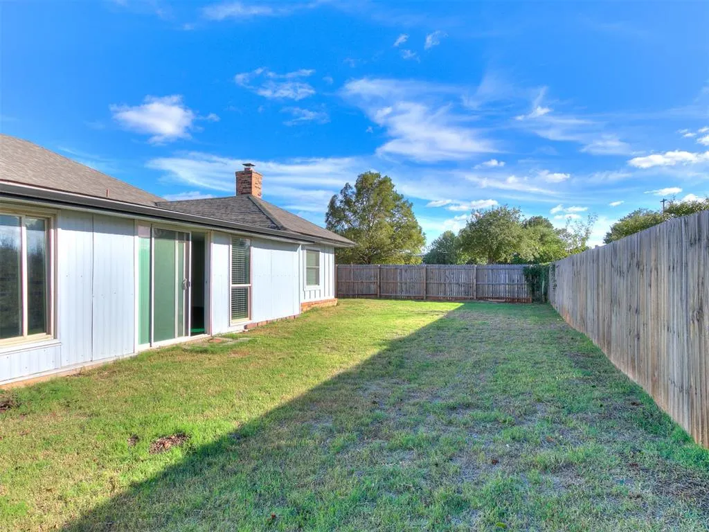 Photo 6 — 3725 Summerwind Avenue, Oklahoma City, OK 73179