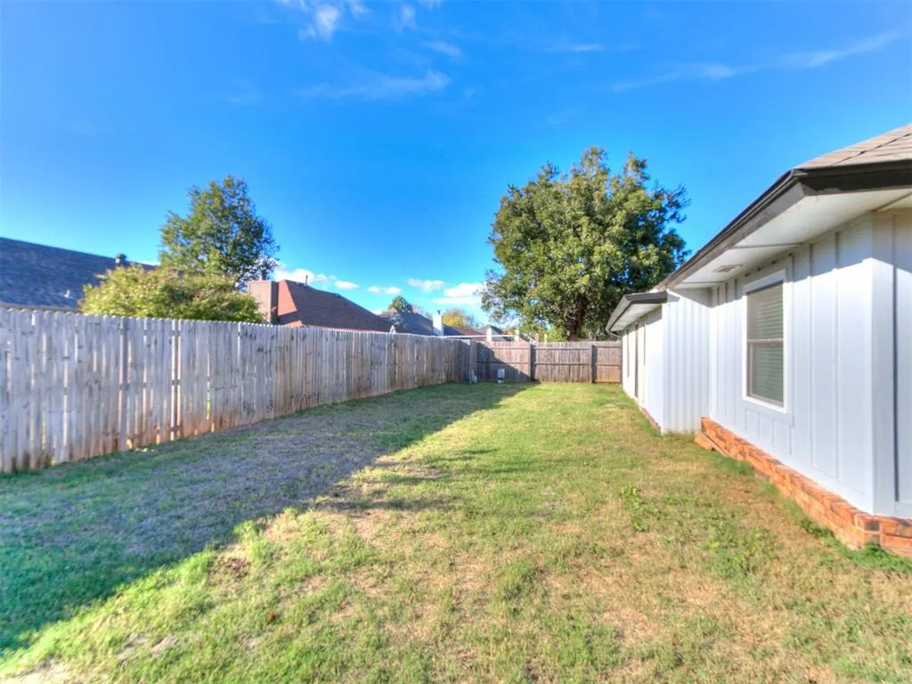 Photo 10 — 3725 Summerwind Avenue, Oklahoma City, OK 73179