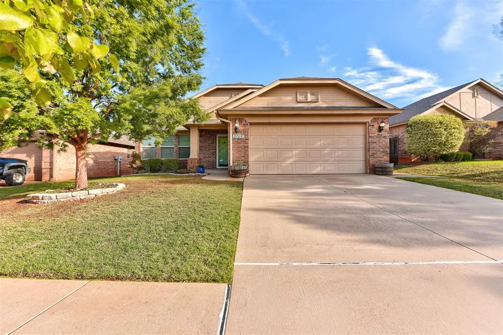 Front exterior — 2709 NW 186th Street, Edmond, OK 73012